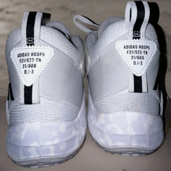 Adidas Hoops F21/S22-TN 21/066 D.1-3. Men 19 US White main image 16